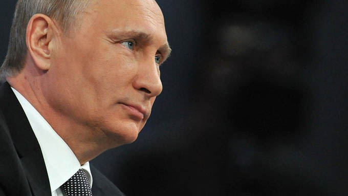 Khi ông Putin cất ''quả đấm sắt'' để trình diễn ''uy lực ngầm'' và chiến thuật mới