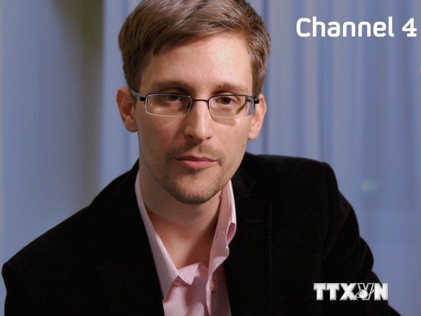Nga gia hạn tạm trú cho Edward Snowden thêm ba năm
