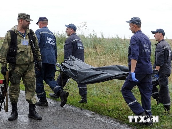 Báo chí Nga thể hiện quan điểm khác về vụ MH17 bị bắn rơi