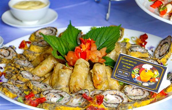 Người dân Pháp thích thú trước những món ăn đặc sắc của Việt Nam
