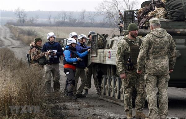 Tổng thống Nga hoan nghênh việc rút quân tại 2 điểm nóng ở Ukraine
