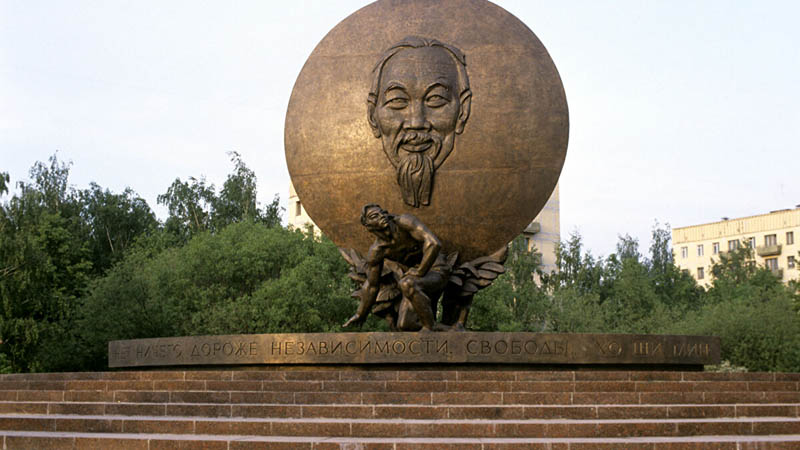 Tượng đài Chủ tịch Hồ Chí Minh ở Nga: Đã, đang và sẽ...