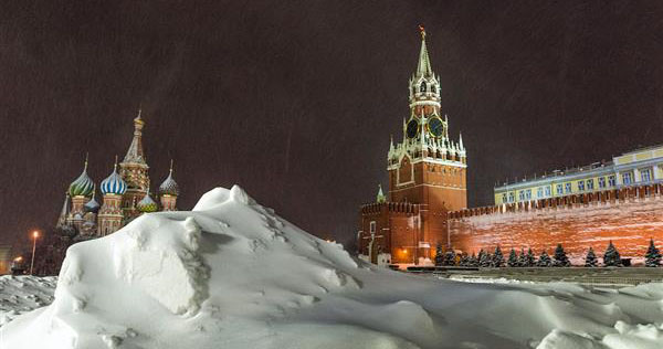 Moskva lại có tuyết phủ trắng
