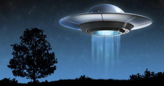 Video: UFO sáng rực trên bầu trời Nga khiến người người dân kinh hãi