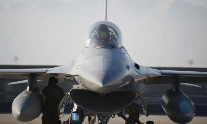 Ông Biden ủng hộ huấn luyện lính Ukraine lái chiến đấu cơ F-16