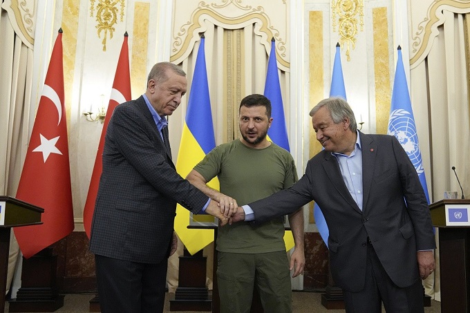 Kazakhstan triệu Đại sứ Ukraine, phản đối những bình luận liên quan đến người Nga