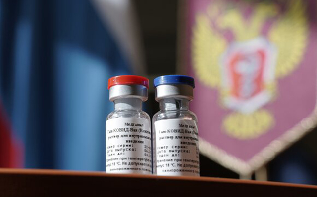 Hơn 5000 người Nga vẫn khỏe mạnh sau khi tiêm vaccine COVID-19