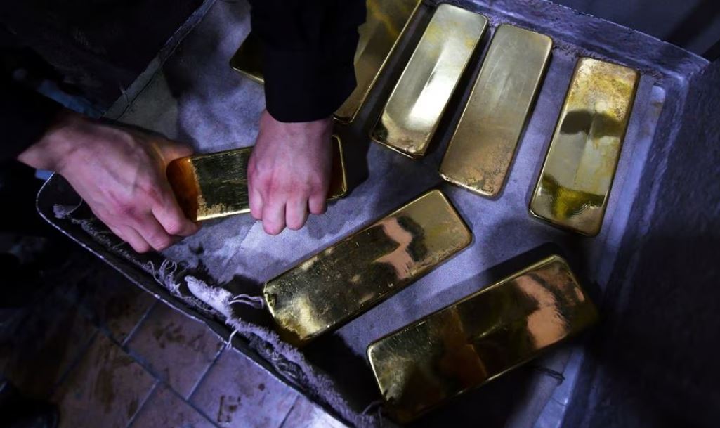 Thụy Sĩ nhập khẩu hơn 10 tấn vàng của Nga trong một tháng