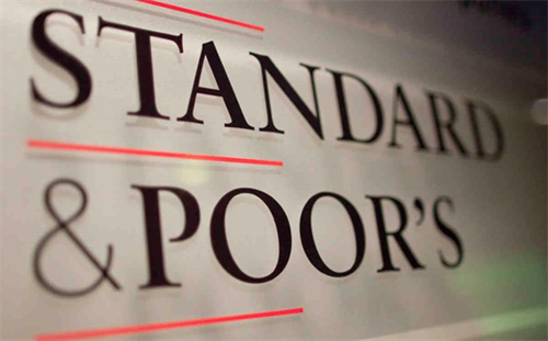 Nga mắc kẹt ở mức tín dụng 'rác'