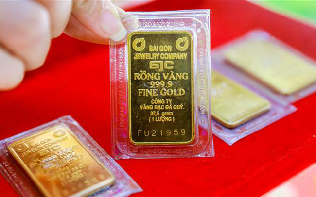 Giá vàng tiếp tục giảm mạnh gần 6 triệu đồng/lượng