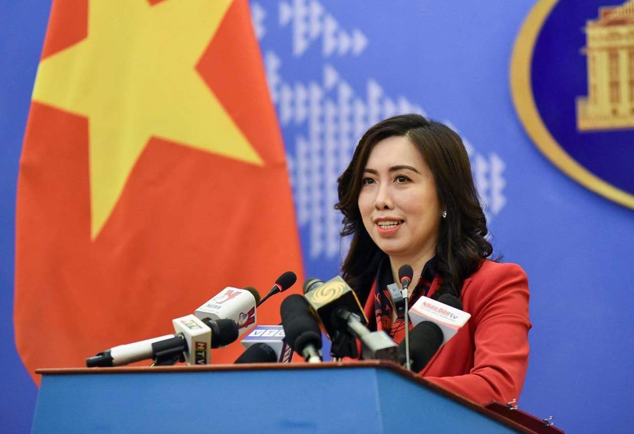 Tránh để Việt Nam bị cuốn vào 'cuộc chiến truyền thông' của nước lớn