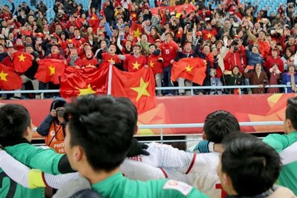 Báo Trung Quốc: Lữ hành Việt Nam nô nức mở tour xem chung kết U23
