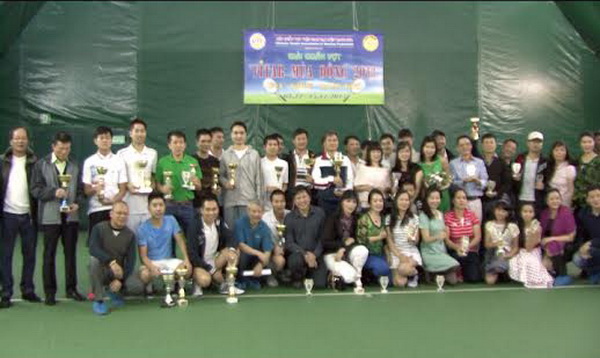 Giải quần vợt mùa đông của người Việt tại LB Nga