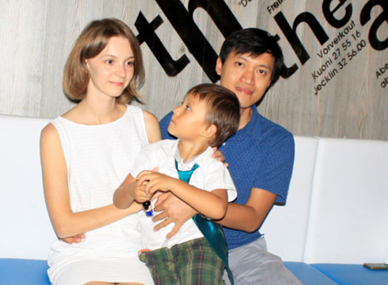 Rạng ngời hạnh phúc những cặp đôi Việt - Nga