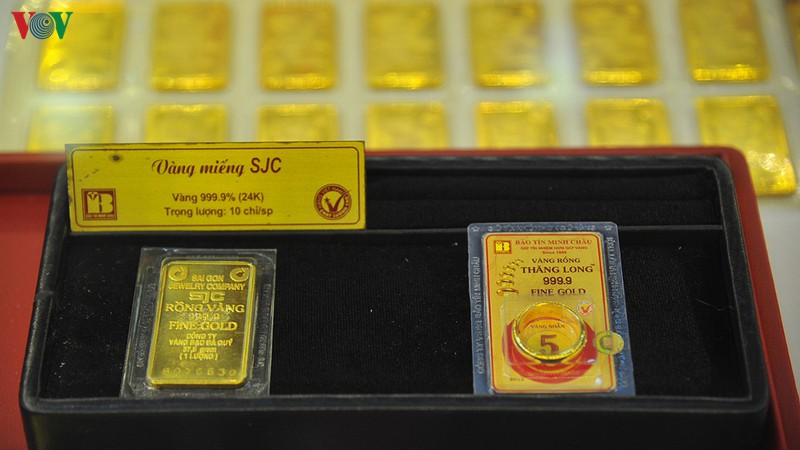 Giá vàng tăng 'phi mã' 2,15 triệu đồng, ở mức 48 triệu đồng/lượng