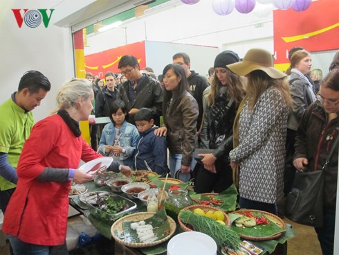 Lễ hội ẩm thực Việt thu hút người dân Séc