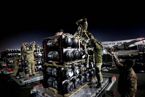 Mỹ phạm lỗi 3 tỉ USD trong viện trợ quân sự cho Ukraine