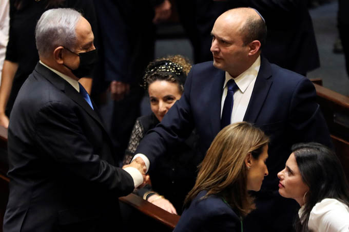 Cựu biệt kích Israel lật đổ 'Vua Bibi'