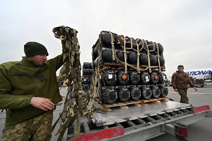 Phương Tây dò dẫm 'lằn ranh đỏ' của Nga khi gửi vũ khí cho Ukraine