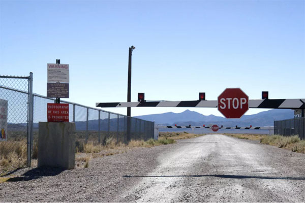 Săn UFO, nửa triệu dân mạng đòi mở cửa Vùng 51 tuyệt mật ở Mỹ