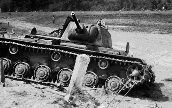 Một xe tăng Liên Xô chặn đứng cả một sư đoàn phát xít Đức