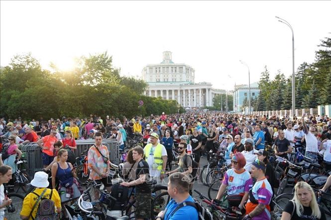 Lễ hội xe đạp đêm ấn tượng ở Moskva