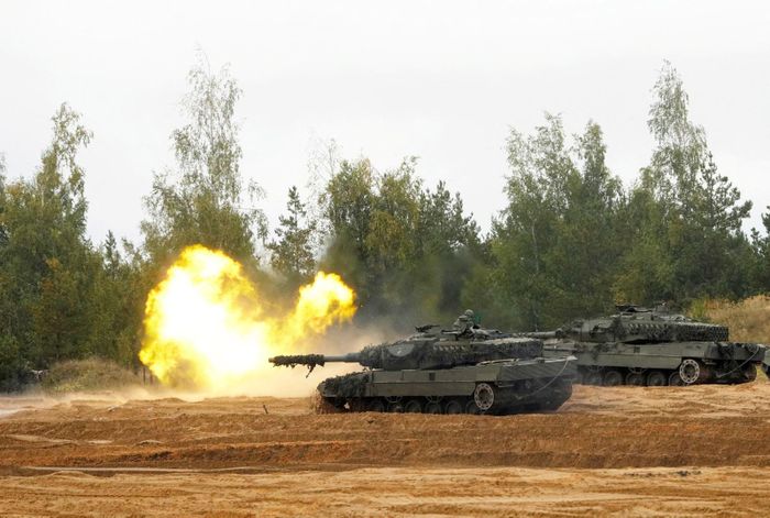 Đức chính thức phê chuẩn, hàng loạt xe tăng chiến đấu chủ lực Leopard 2 sẽ tới Ukraine tham chiến