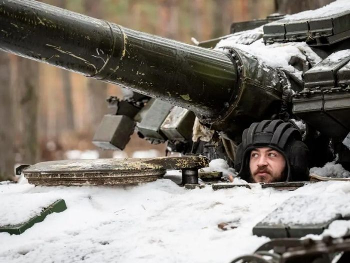 Xe tăng Ukraine liên tục bị bãi mìn Nga xóa sổ, Kiev đau đầu tìm giải pháp