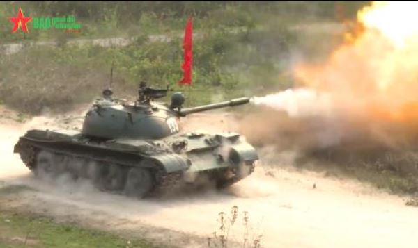 Xe tăng Việt Nam diệt toàn bộ mục tiêu trong diễn tập