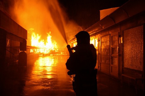 Moskva: Cháy nhà kho ở chợ KM 41 MKAD