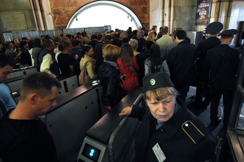 Moskva: Ga tàu điện ngầm Baumanskaya tạm đóng cửa lối vào