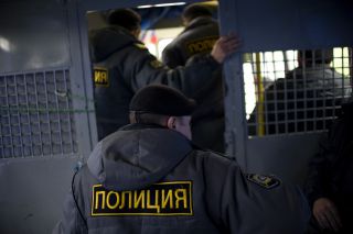 Moskva: Người nhập cư ẩu đả với tình nguyện viên kiểm tra ký túc xá