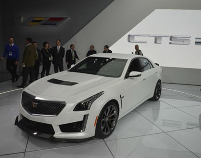 Cadillac CTS-V 2016: Chiếc sedan mạnh mẽ