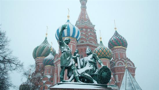 Tuyết lại rơi ở Moskva