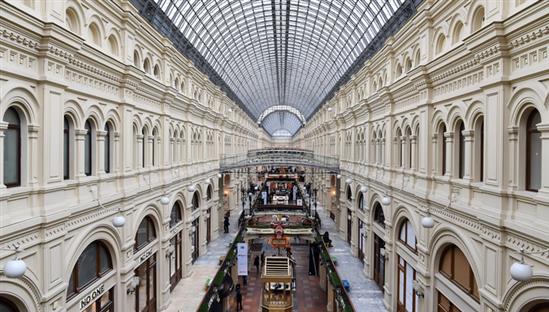 Moskva: Nhảy lầu tự tử trong trung tâm mua sắm GUM