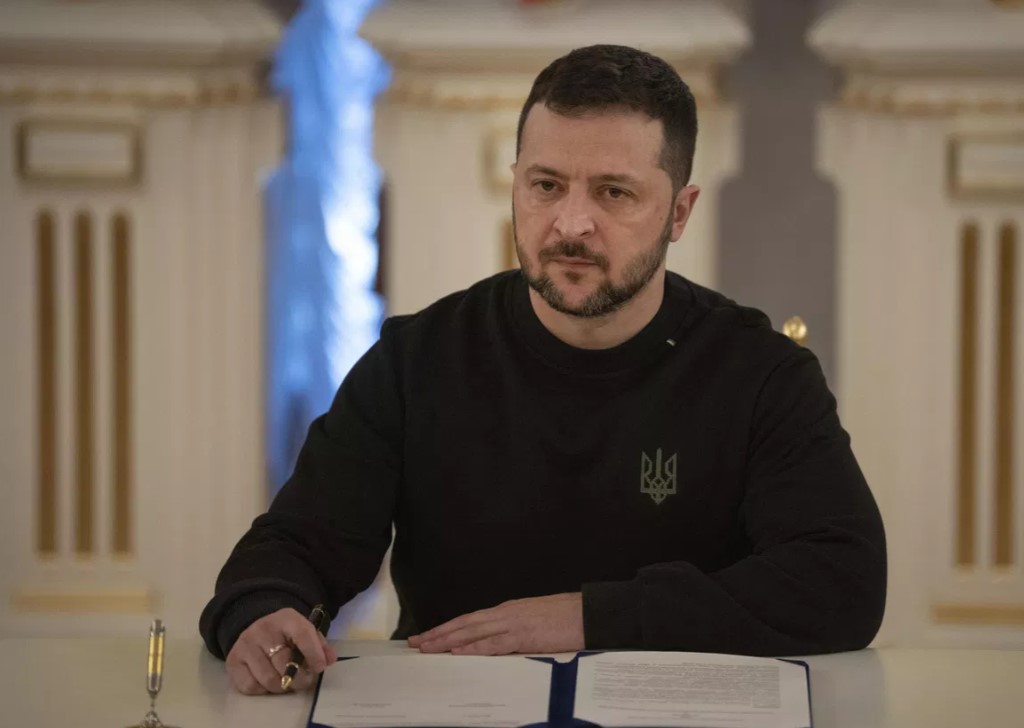 Chuyên gia: Zelensky bất ngờ đổi hướng