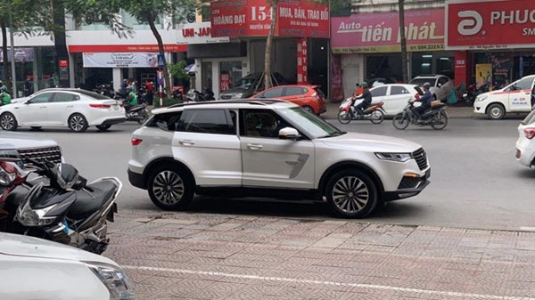 Ô tô Trung Quốc được phép nhái các thương hiệu hạng sang?